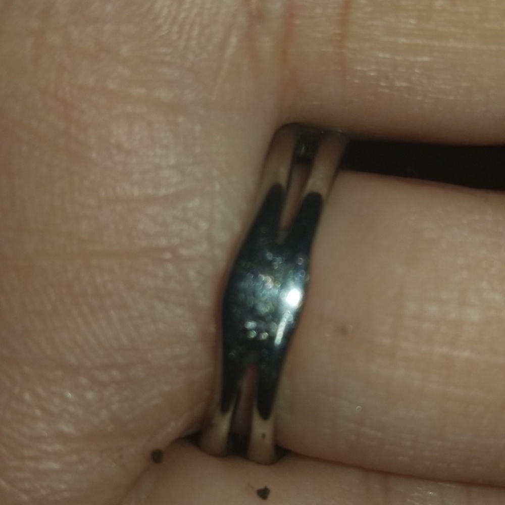 Skeleton Hands Ring - image 3